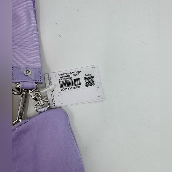 Lululemon Dual Pouch Wristlet in Lavender and Opal with metallic hardware - Picture 3 of 3